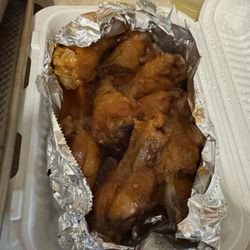 Golden Grain Pizza - Wings with mango habanero sauce