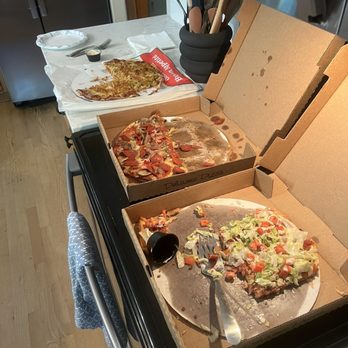 Doc's Dry Dock - BBQ Chicken The Gallagher Special BLT Pizza - Pizza Near Me - Pewaukee, Wisconsin