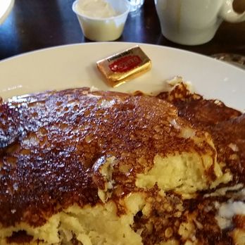 Toomey's - Fabulous food and superb service. Mary, our server introduced me to cocanut pancakes - New American Near Me - Mammoth Lakes, California