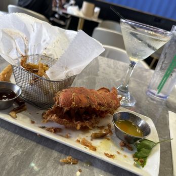 Jerk & Cocktails - Nice size tail - Seafood Near Me - Hazel Crest, Illinois