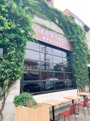 Luke's Local by null