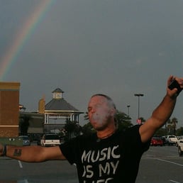 Just after leaving ANDY OWINGS MUSIC CENTER!!!!!! \m/\m/