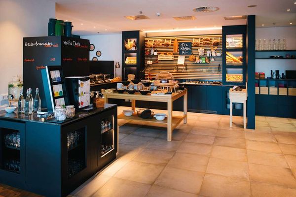 Vienna House Easy by Wyndham Berlin Prenzlauer Berg by null