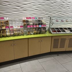 Menchie's Frogen Yogurt