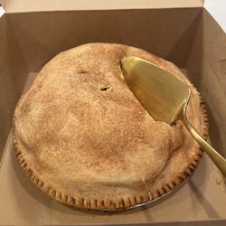 The Orchard at Apple Lane - Apple pie and Pie knife we bought in the shop.