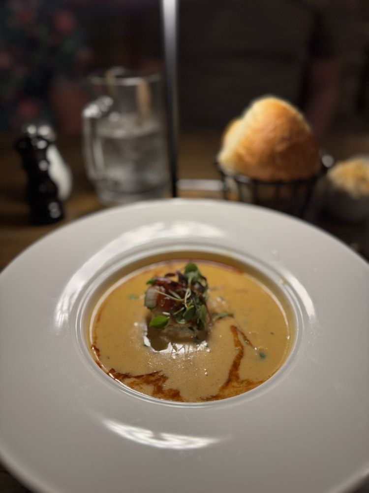 Bar W Steakhouse & Grill Logo