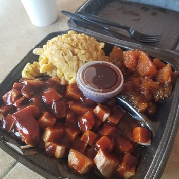 Rosako's Restaurant - Turkey tips, mac and cheese, yams. - Soul Food Near Me - Bedford, Texas
