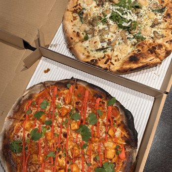 Sapori Di 786 Degrees - Bombay Tikka Masala Pizza, Shrimp Tuscany Pizza - Pizza Near Me - Pasadena, California Sapori Di 786 Degrees - Bombay Tikka Masala Pizza, Shrimp Tuscany Pizza - Pizza Near Me - Pasadena, California