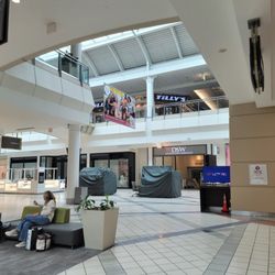 South Shore Plaza