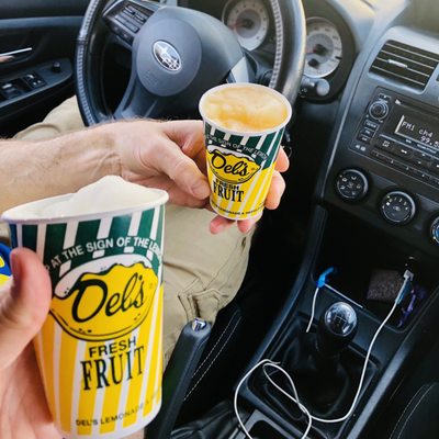 Del's Lemonade by null