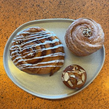 Guillotine Bakery - Bakeries Near Me - Chicago, Illinois