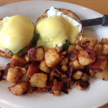 Eggs Up Grill - Tomato florentine. - Breakfast & Brunch Near Me - Columbia, South Carolina
