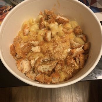 Buffalo Wild Wings - Supposed to be medium buffalo Mac and cheese. I don't see any sauce anywhere - Chicken Wings Near Me - Westminster, Colorado