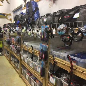 Scuba Quest Outlet - Snorkels and masks, gear bags galore - Scuba Diving Near Me - Key Largo, Florida