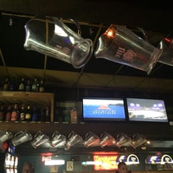 Kennesaw Billiards - Center wraparound bar with TVs viewable from every angle.