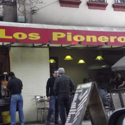 Los Pioneros, ¡sólo buenos tacos!