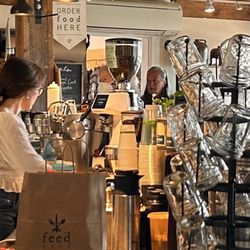 Feed Cafe - Service line