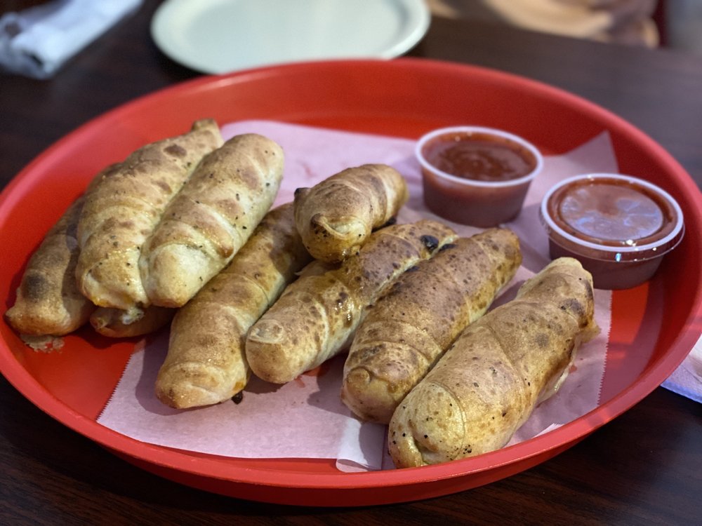 GUMBY’S PIZZA Updated August 2024 79 Photos & 179 Reviews 1102