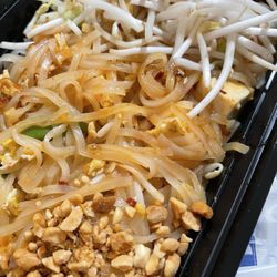 Malongdo Thai Food - Tofu Pad Thai