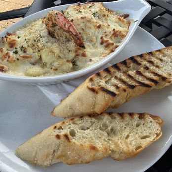 Lake House Restaurant - Shrimp Mac & Cheese - Mediterranean Near Me - Vineland, Ontario Lake House Restaurant - Shrimp Mac & Cheese - Mediterranean Near Me - Vineland, Ontario