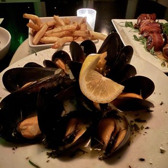 Lalla Grill Oceanside - Seafood Near Me - Monterey, California