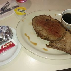 Dw's Pub - Prime rib and baked potato - delicious!!!