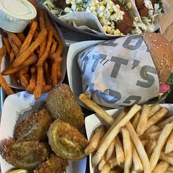 Gotts Roadside - Fried Green Tomatoes, Sweet Potato Fries, Fries, Chicken Schnitzel, Crispy Chicken Tacos - Burgers Near Me - Napa, California
