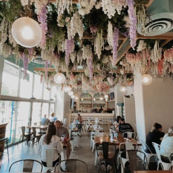 Wake ‘n Bacon - Dining area - Breakfast & Brunch Near Me - Chicago, Illinois