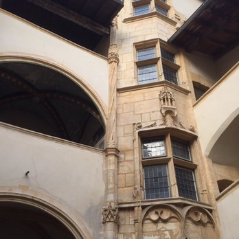 Les Traboules du Vieux Lyon - Landmarks & Historical Buildings Near Me - Lyon, 69