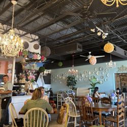 Birdie Bistro