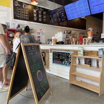 Blend Juice Bar - Inside - Juice Bars & Smoothies Near Me - Mount Pleasant, South Carolina Blend Juice Bar - Inside - Juice Bars & Smoothies Near Me - Mount Pleasant, South Carolina