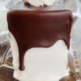 Decadent A Coffee and Dessert Bar - Biscotti cake - Wine Bars Near Me - Fulton, Maryland
