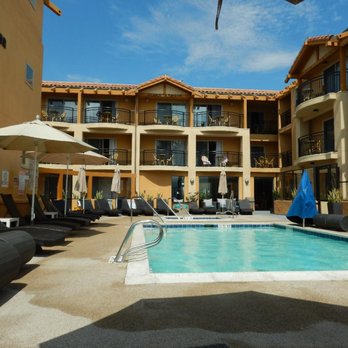 Ocean Park Inn - The pool was very nice, if you're not looking to hang out in the ocean. - San Diego, CA