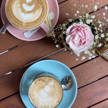Little Hen - Cappuccino and Caramel Latte - Breakfast & Brunch Near Me - Miami, Florida Little Hen - Cappuccino and Caramel Latte - Breakfast & Brunch Near Me - Miami, Florida