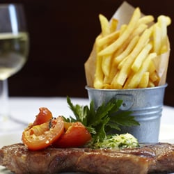 Lussmanns - Steak and chips