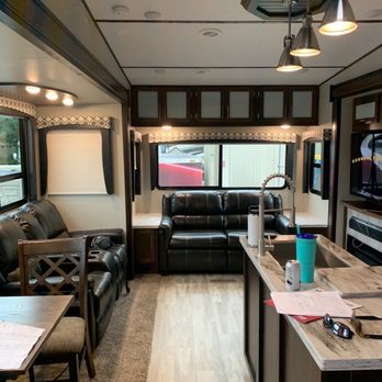General RV Center - Isn't it pretty - RV Dealers Near Me - Dover, Florida