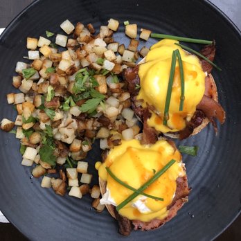 Blu Jam Cafe - Blu Jam Benedict - Breakfast & Brunch Near Me - Los Angeles, California