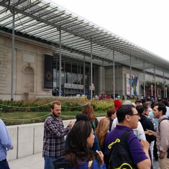 NightLife - Line to get in. Moved quickly. Got here at 6 pm - Museums Near Me - San Francisco, California NightLife - Line to get in. Moved quickly. Got here at 6 pm - Museums Near Me - San Francisco, California