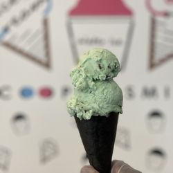 Scoops 'N' Smiles - .