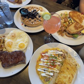The Mimosa House - Blueberry Waffle Breakfast Sandwich New York Steak Folsom Omlette - Breakfast & Brunch Near Me - Gold River, California