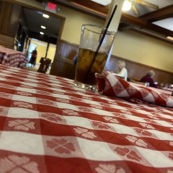 Merichka's Restaurant - Dining room - Steakhouses Near Me - Crest Hill, Illinois