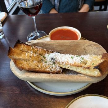 Pascolo Ristorante - Garlic bread app.....get it! - Italian Near Me - Burlington, Vermont Pascolo Ristorante - Garlic bread app.....get it! - Italian Near Me - Burlington, Vermont