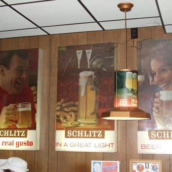 High Life Lounge - Gotta love Shlitz Beer - Dive Bars Near Me - Des Moines, Iowa High Life Lounge - Gotta love Shlitz Beer - Dive Bars Near Me - Des Moines, Iowa