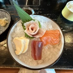 Sashimi was fresh and gluten free soy sauce was provided. Sashimi was fresh and gluten free soy sauce was provided.