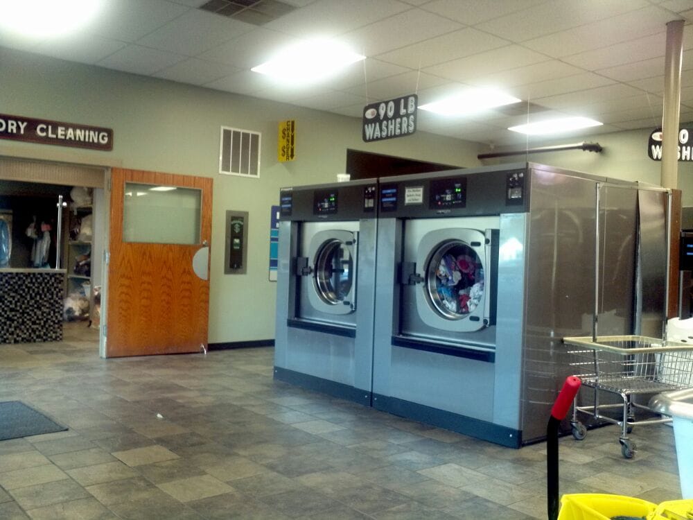 UNIVERSAL CAR WASH 2 Hope Plz, West Coxsackie, New York Car Wash