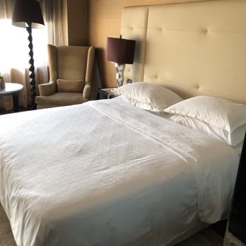 Sheraton Lisboa Hotel & Spa - Club level room - Hotels Near Me - Lisbon, 11
