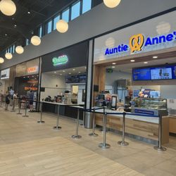 John Fenwick Travel Plaza - Food options