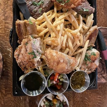 Ché - PARRILLADA - Argentine Near Me - Cincinnati, Ohio