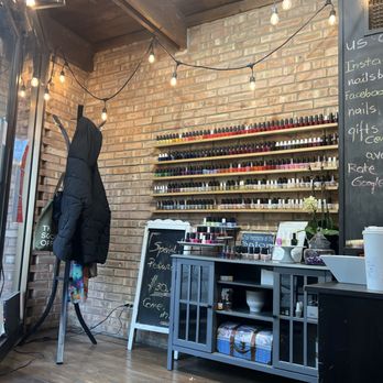 Nails Boutique - Nail Salons Near Me - Chicago, Illinois