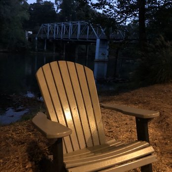 Canoe - Take a seat and have a drink while you wait - New American Near Me - Atlanta, Georgia